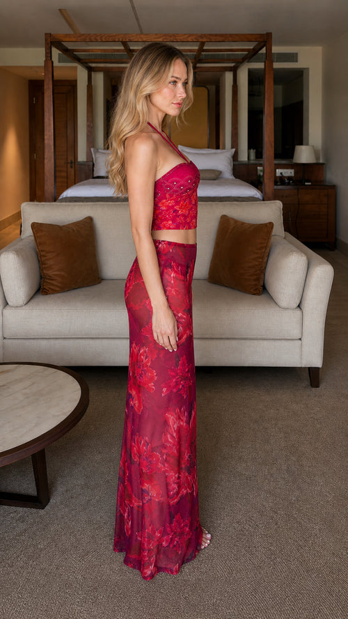 Side view of model in Fuchsia two-piece set